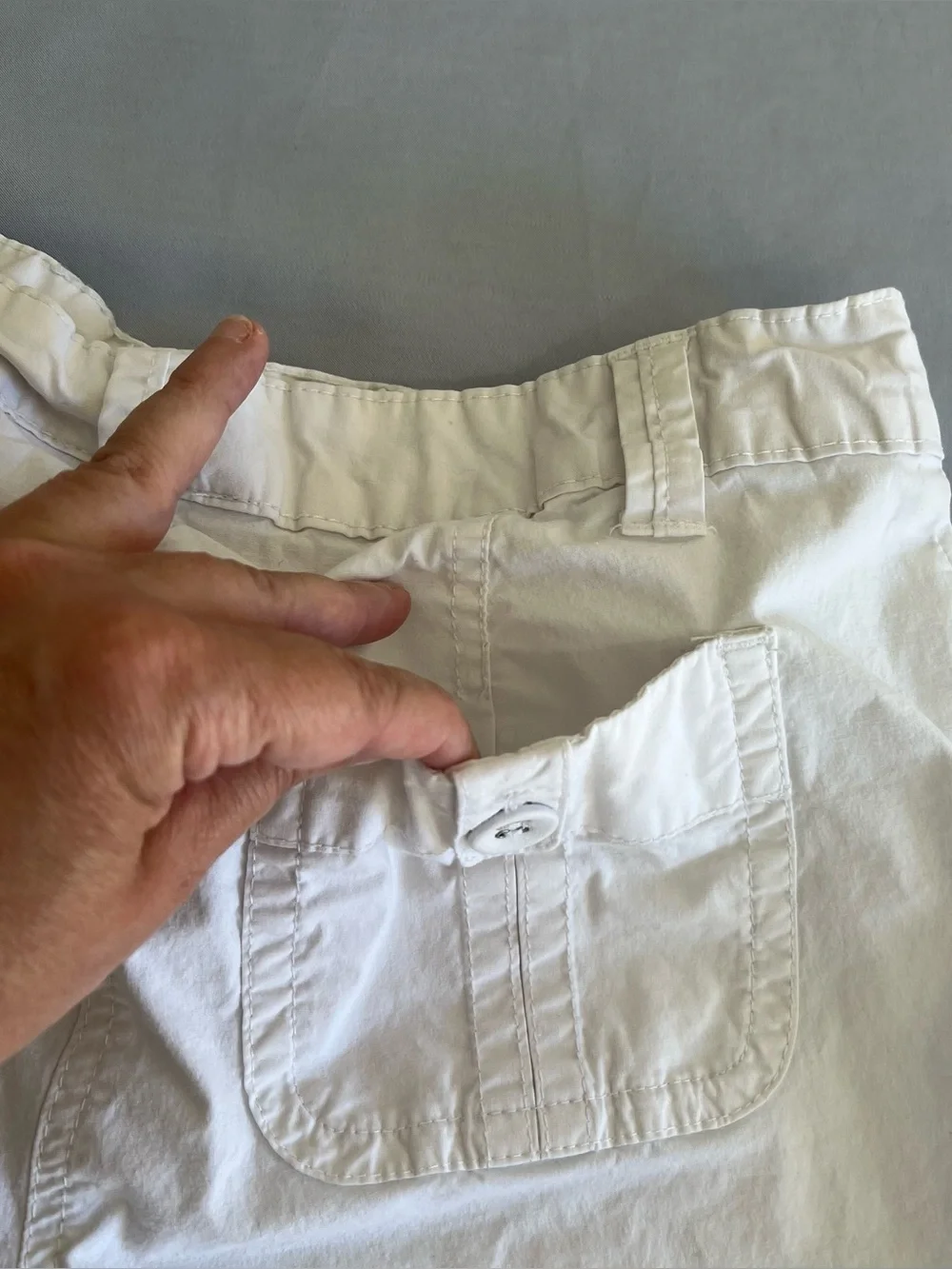 Petite Sophisticate White Capris with Button Flaps - Size 6P